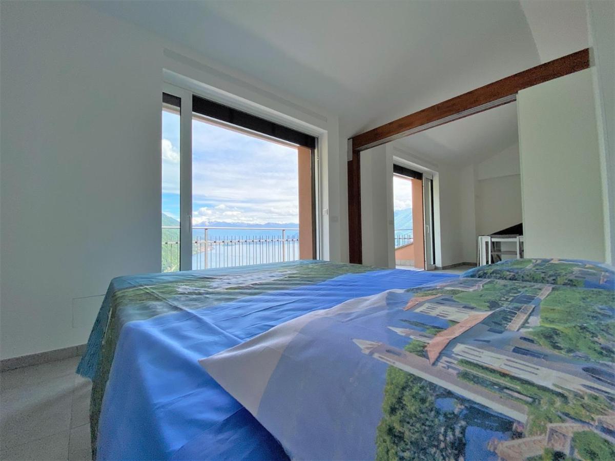 アルジェーニョLa Rondinella - Loft With Fantastic View On Lake Comoアパートメント エクステリア 写真