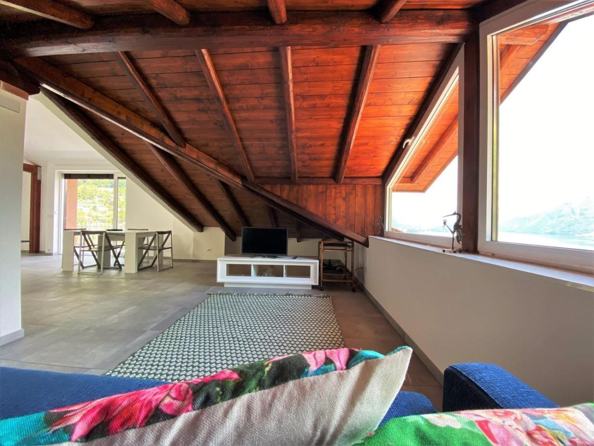 アルジェーニョLa Rondinella - Loft With Fantastic View On Lake Comoアパートメント エクステリア 写真