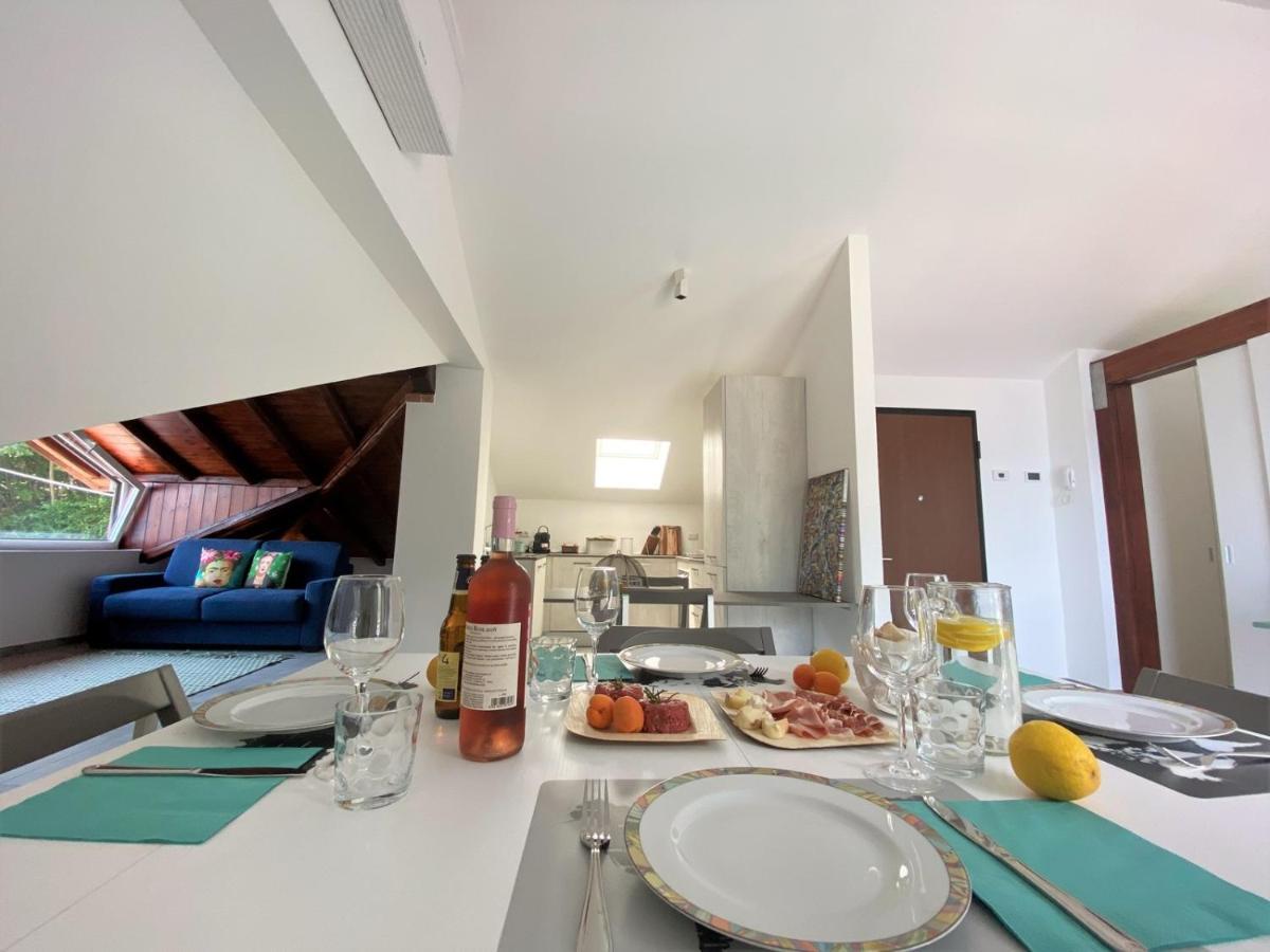 アルジェーニョLa Rondinella - Loft With Fantastic View On Lake Comoアパートメント エクステリア 写真